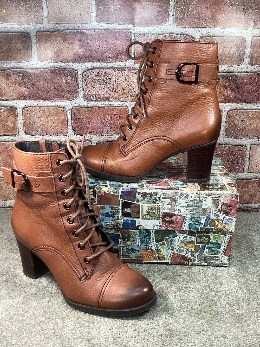 Clarks Julissa Gypsum women’s Victorian ankle boots size 7
